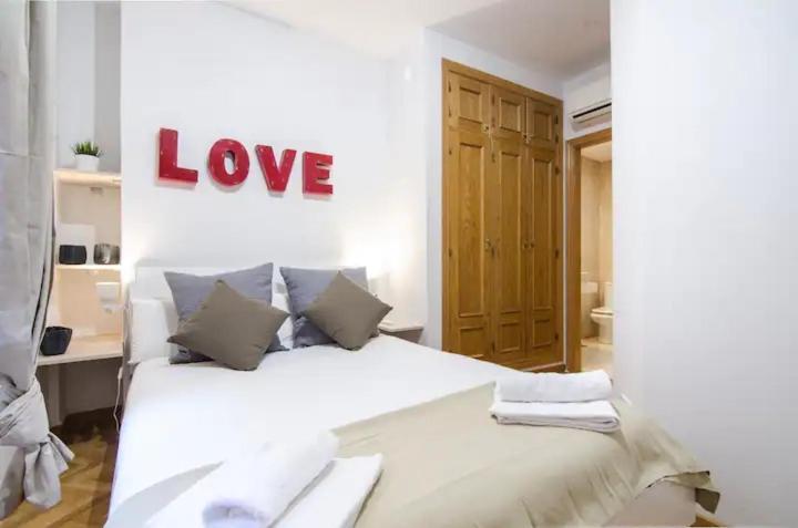 Bright & Spacious- City Center- 2Rooms-2Bathrooms Мадрид Екстер'єр фото