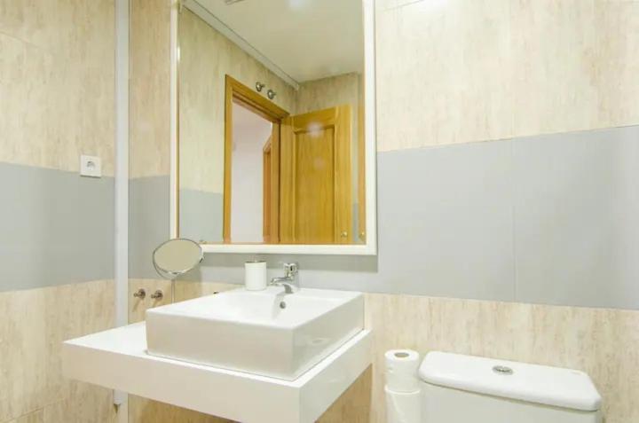 Bright & Spacious- City Center- 2Rooms-2Bathrooms Мадрид Екстер'єр фото